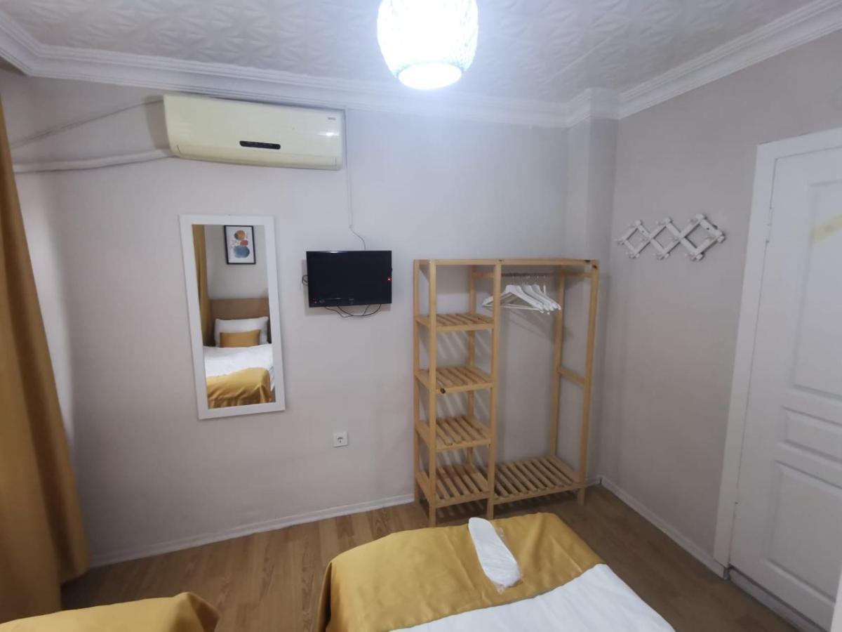 Konut Wooden House Hotel Istanbul Eksteriør billede