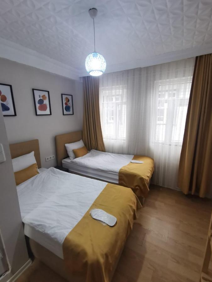 Konut Wooden House Hotel Istanbul Eksteriør billede
