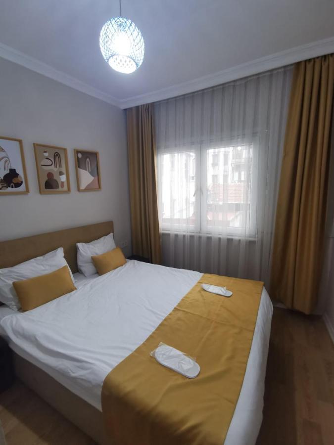 Konut Wooden House Hotel Istanbul Eksteriør billede
