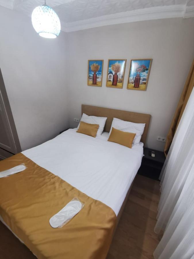 Konut Wooden House Hotel Istanbul Eksteriør billede