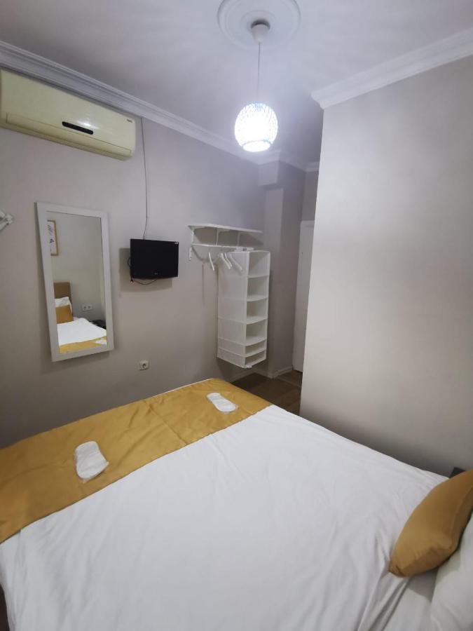 Konut Wooden House Hotel Istanbul Eksteriør billede