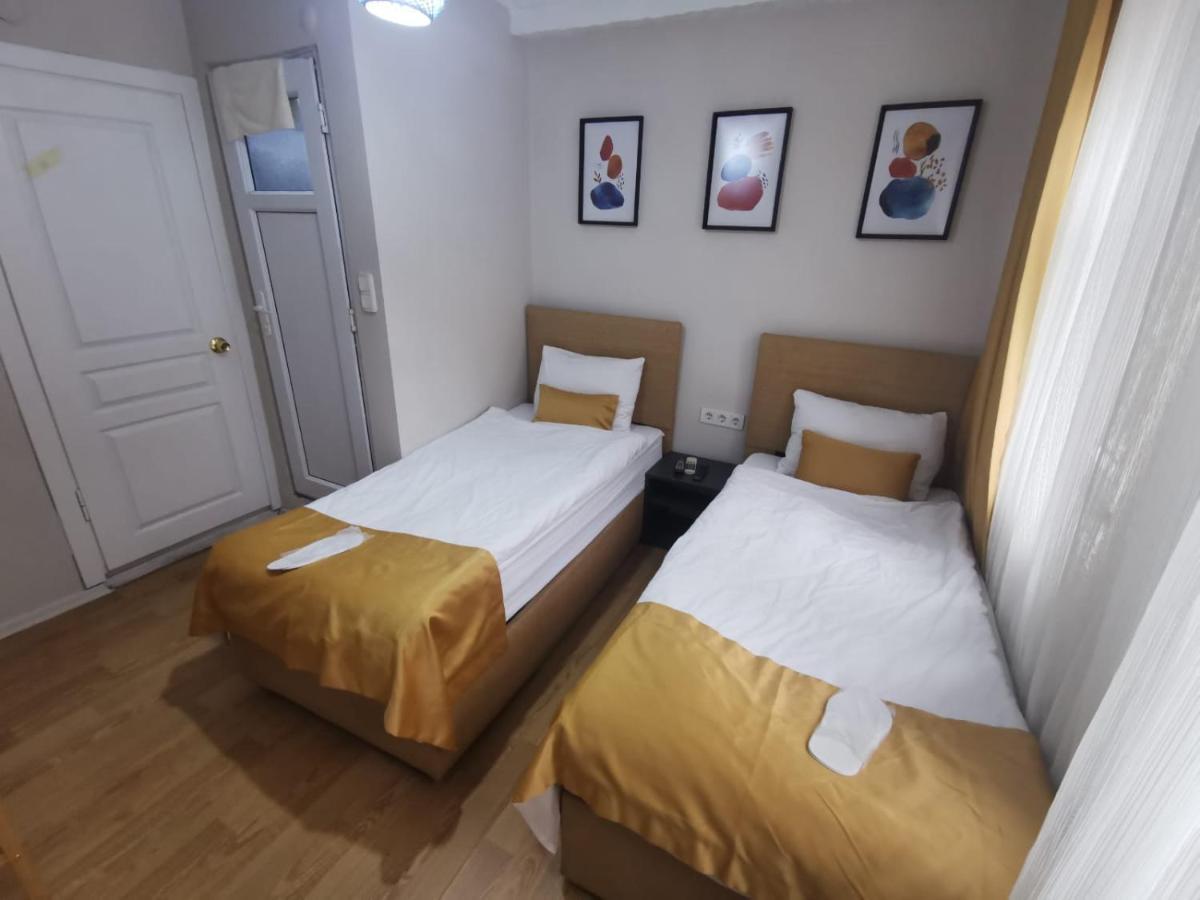 Konut Wooden House Hotel Istanbul Eksteriør billede