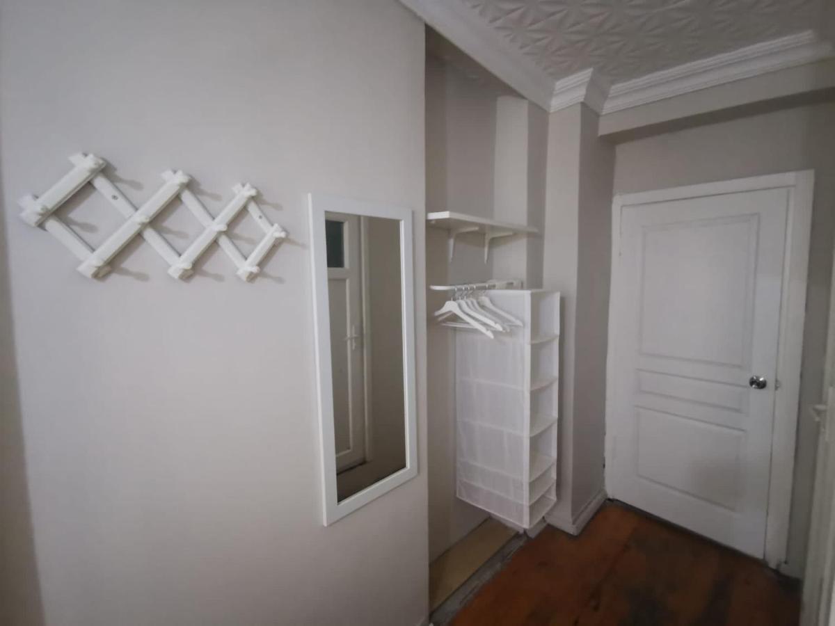 Konut Wooden House Hotel Istanbul Eksteriør billede
