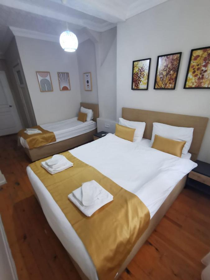 Konut Wooden House Hotel Istanbul Eksteriør billede