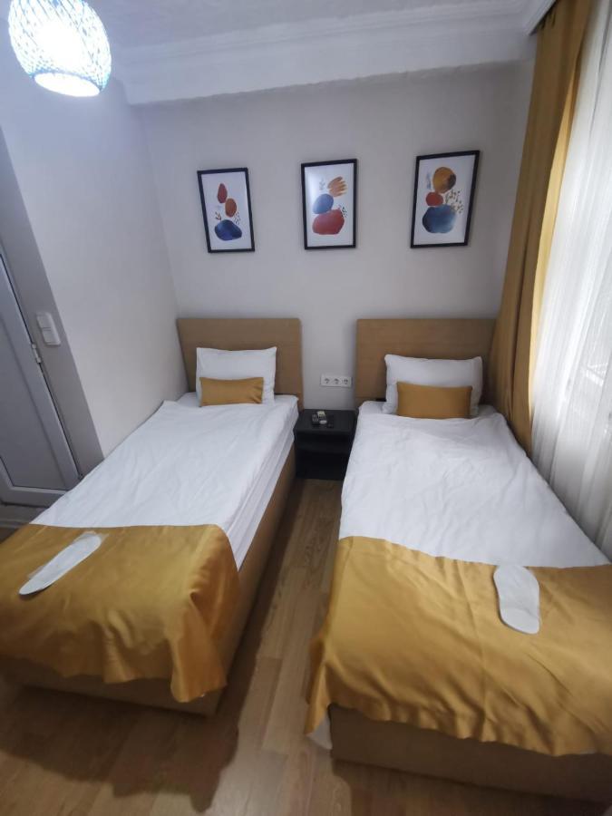 Konut Wooden House Hotel Istanbul Eksteriør billede