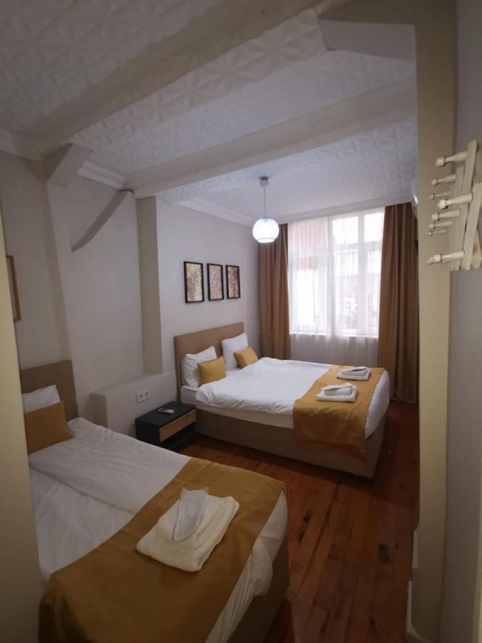 Konut Wooden House Hotel Istanbul Eksteriør billede